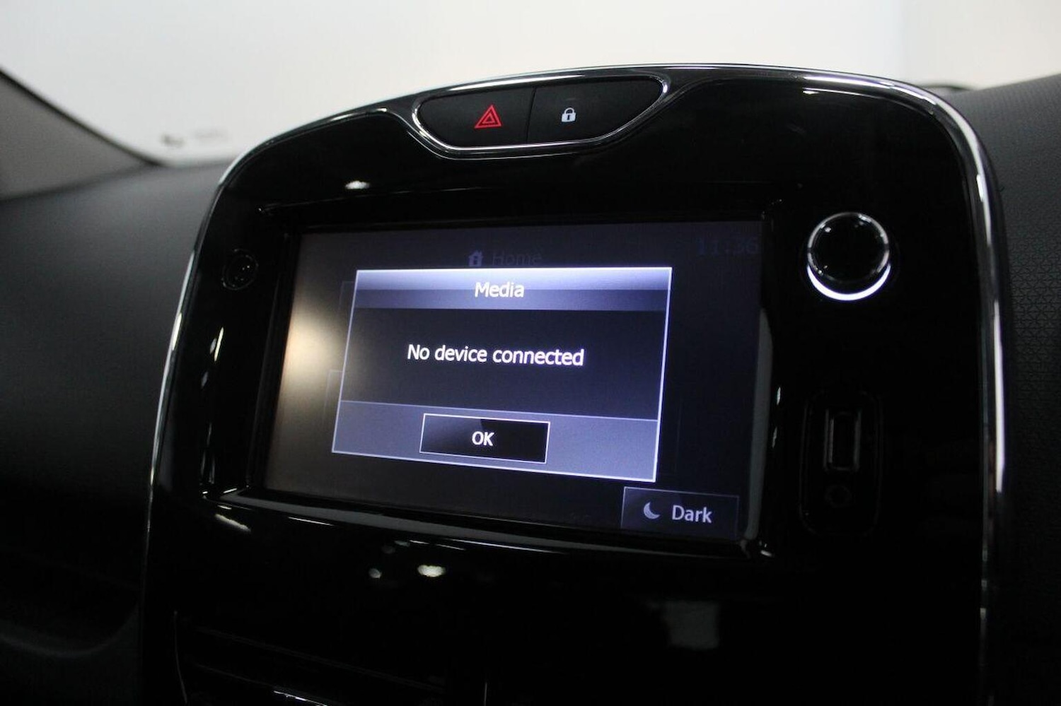Used Renault Clio 2014 for sale - 76358214: Photo 35