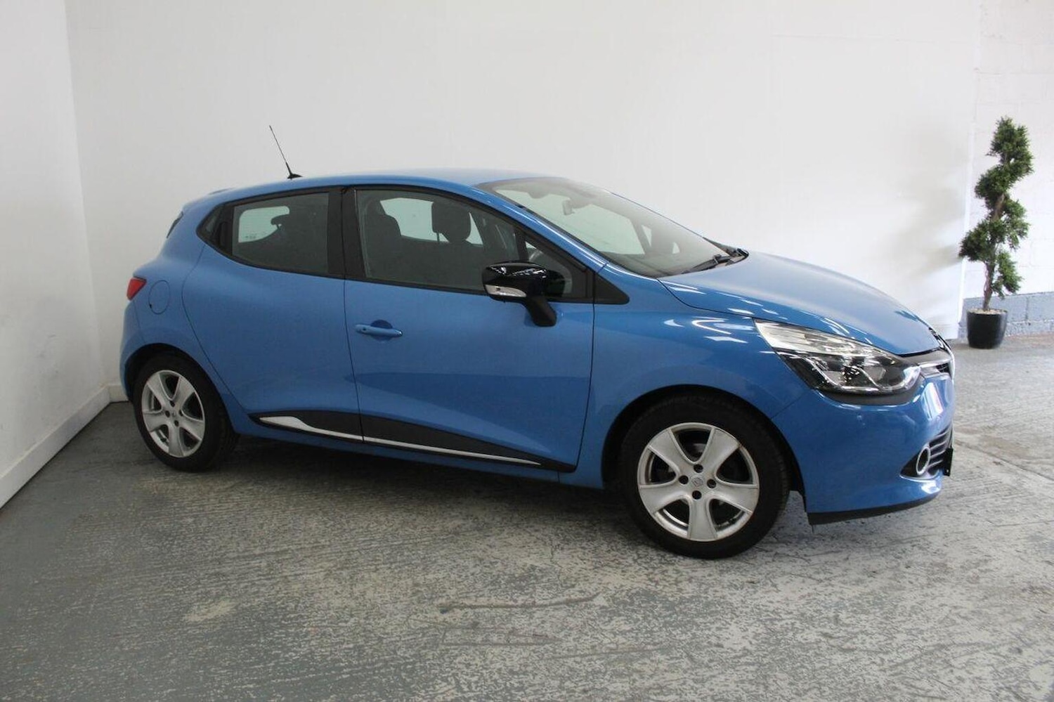 Used Renault Clio 2014 for sale - 76358214: Photo 4