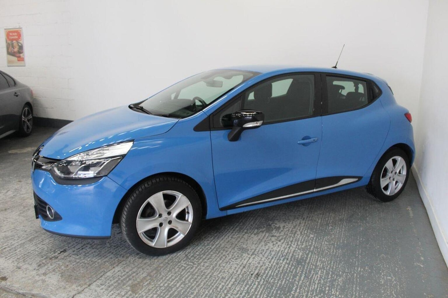 Used Renault Clio 2014 for sale - 76358214: Photo 5
