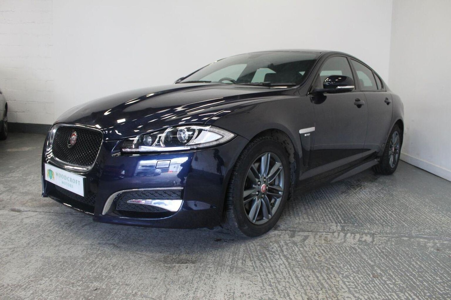 Used Jaguar XF 2015 for sale - 77937905: Photo 2