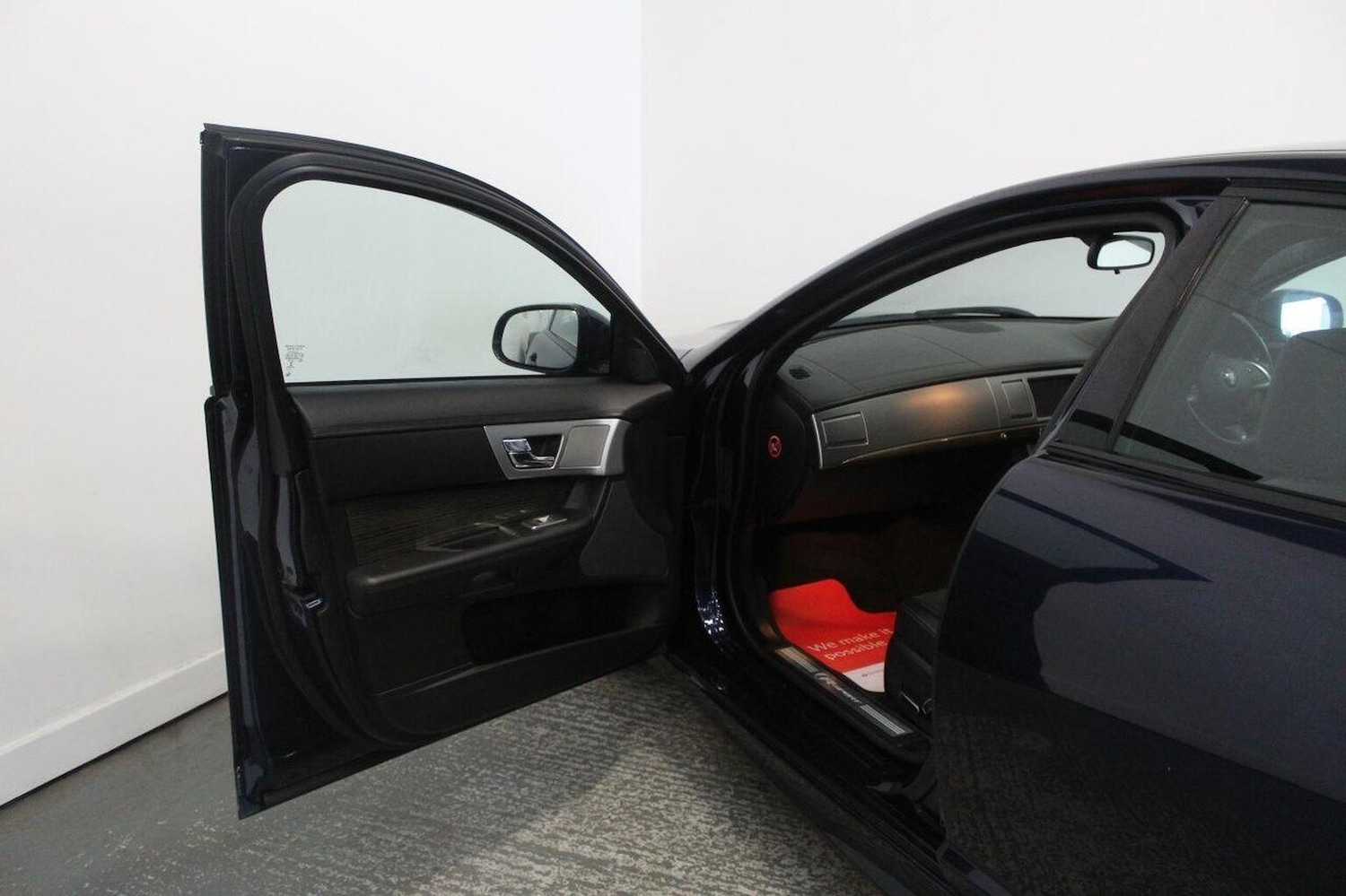 Used Jaguar XF 2015 for sale - 77937905: Photo 27