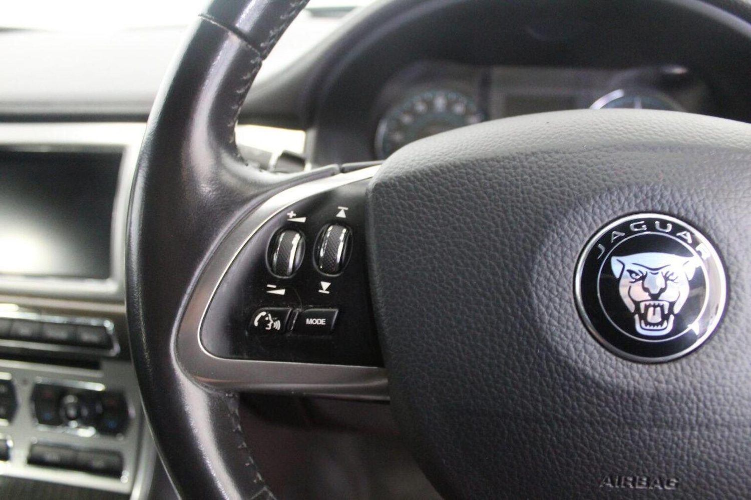 Used Jaguar XF 2015 for sale - 77937905: Photo 45