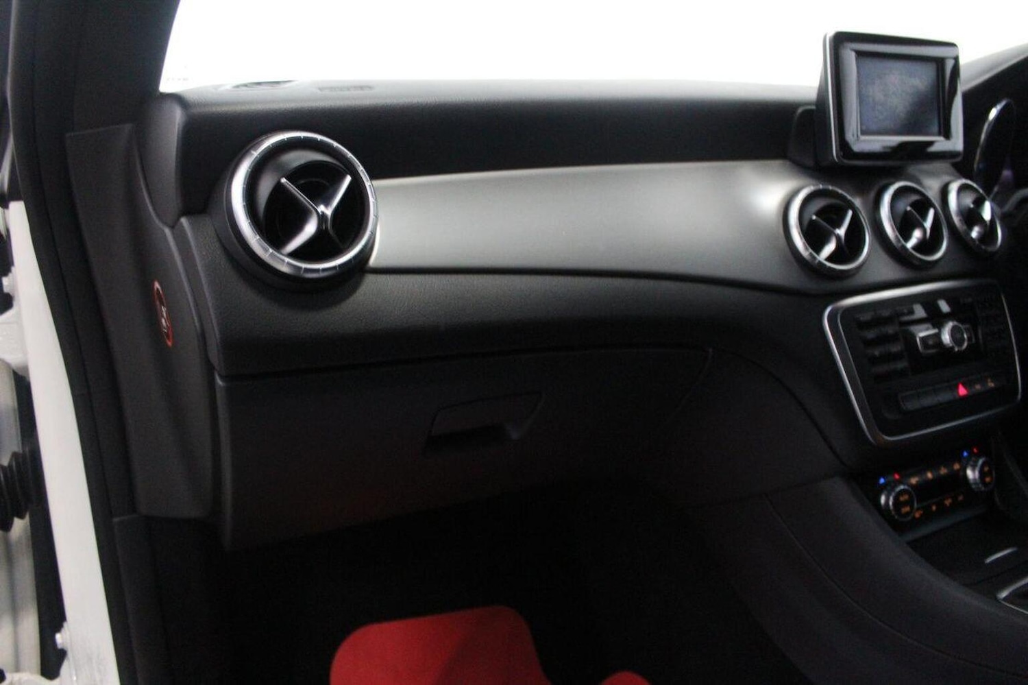 Used Mercedes-Benz CLA 2014 for sale - 76471289: Photo 31