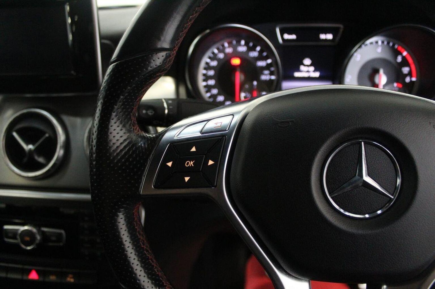 Used Mercedes-Benz CLA 2014 for sale - 76471289: Photo 46