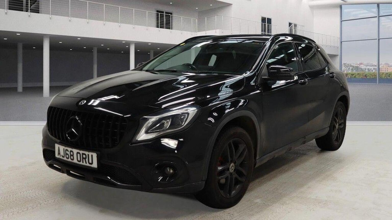 Used Mercedes-Benz GLA 2018 for sale - 77851396: Photo 3