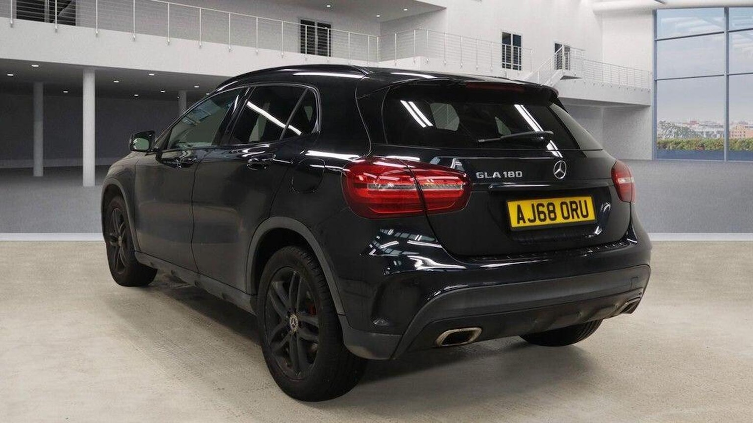 Used Mercedes-Benz GLA 2018 for sale - 77851396: Photo 5