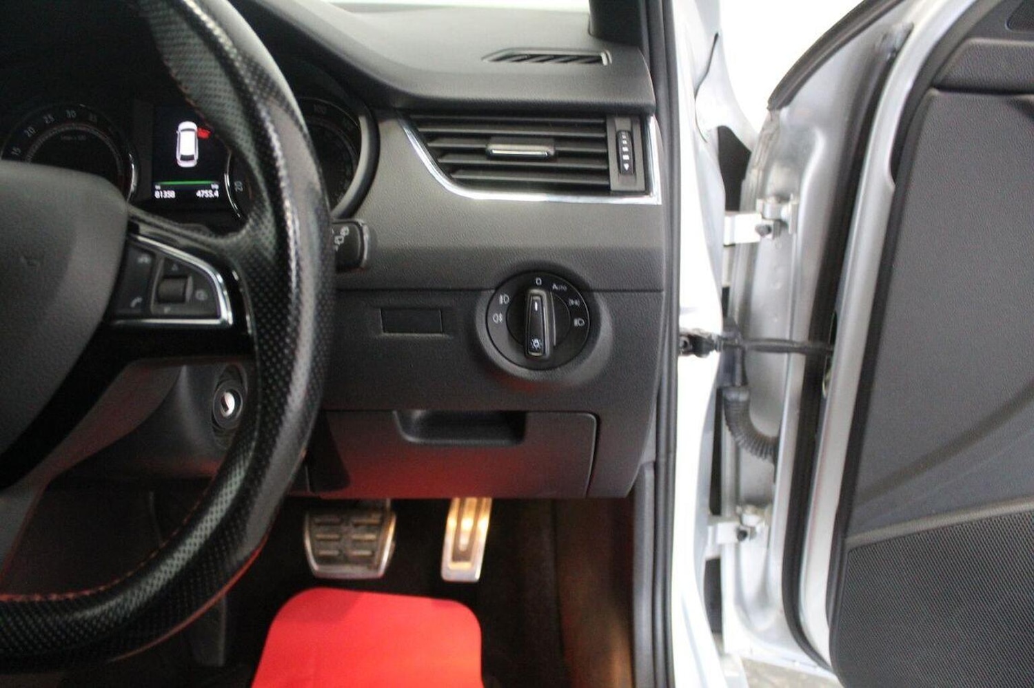 Used Skoda Octavia 2017 for sale - 77107711: Photo 47