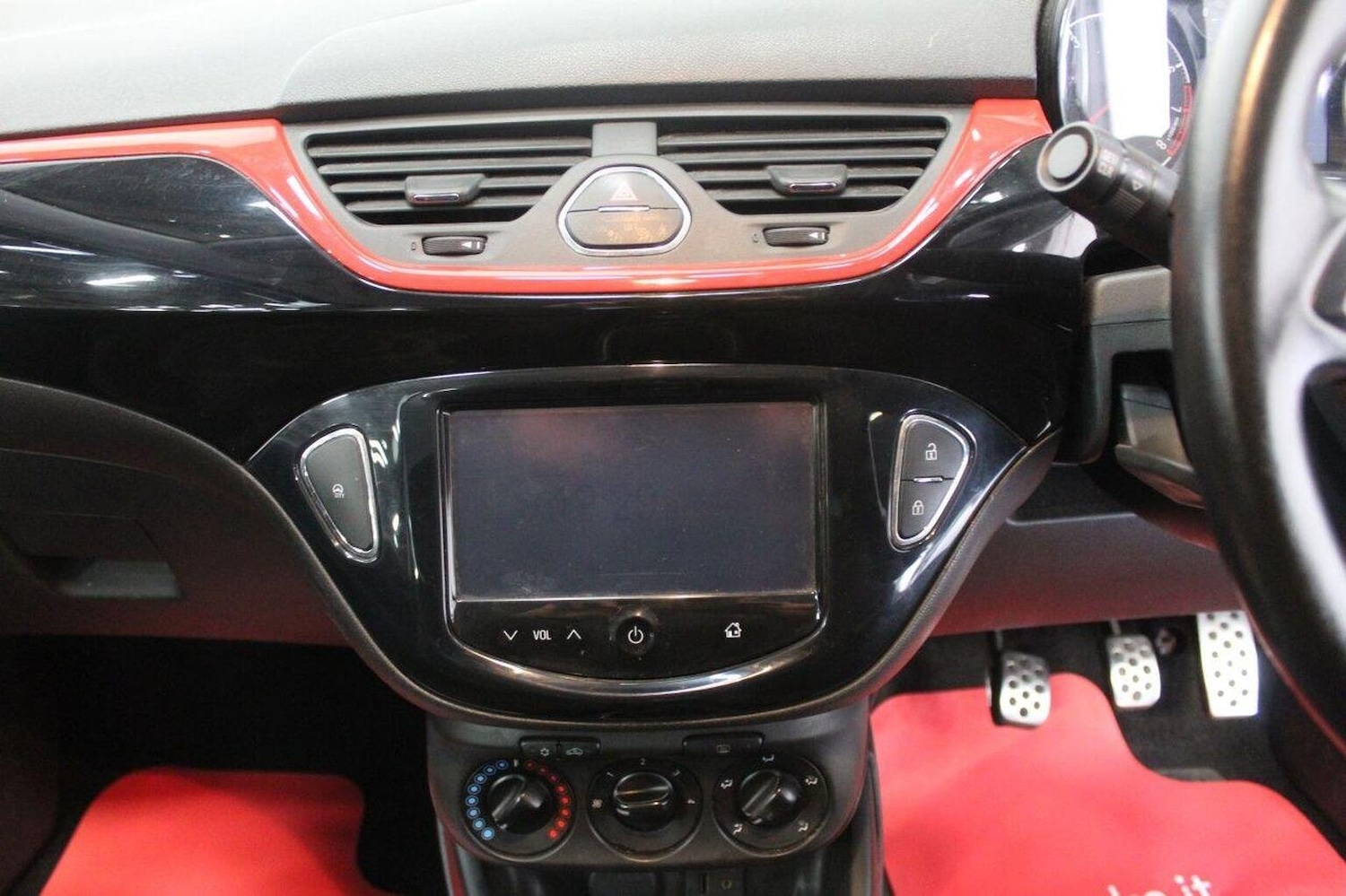 Vehicle 28