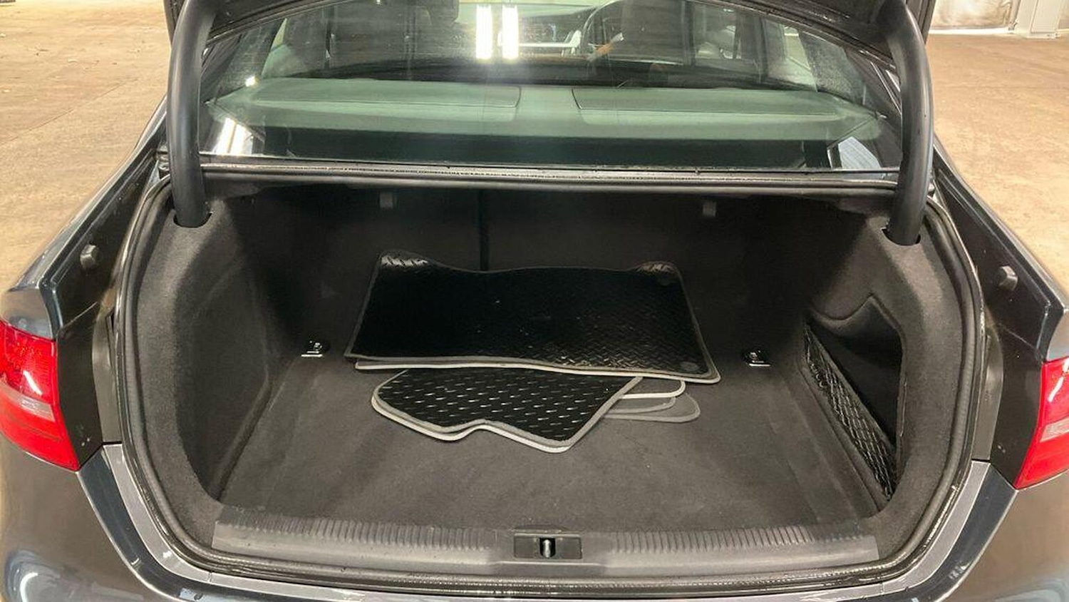 Used Audi A4 2015 for sale - 76855403: Photo 10