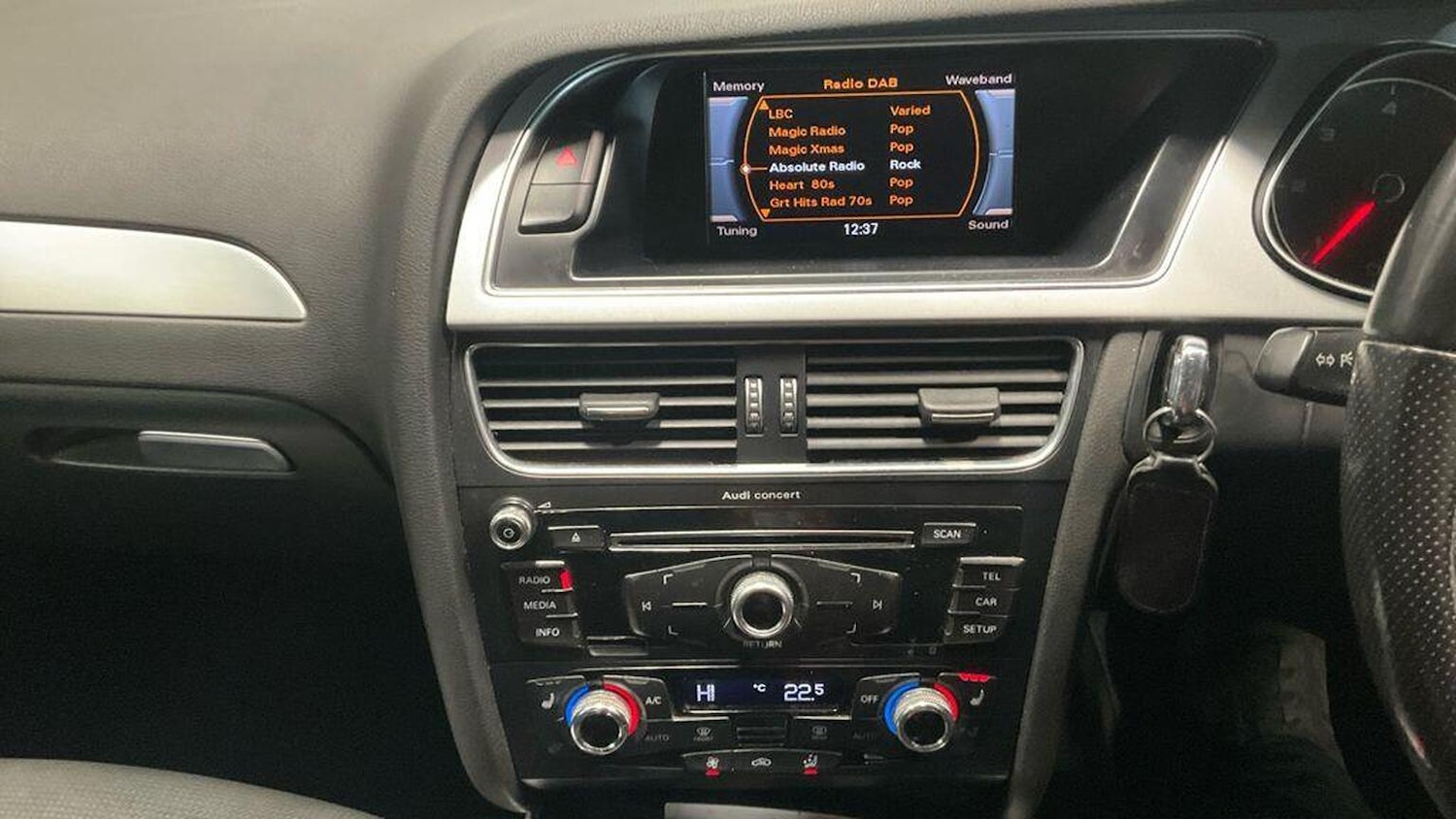 Used Audi A4 2015 for sale - 76855403: Photo 16