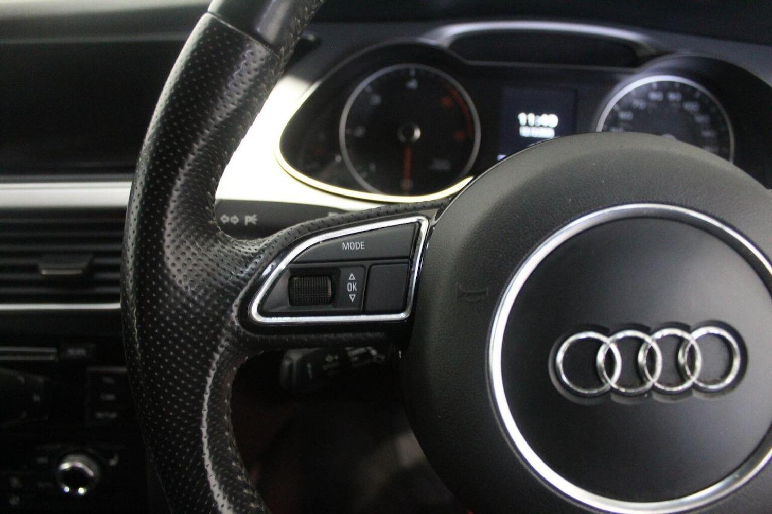 Used Audi A4 2015 for sale - 76855403: Photo 42