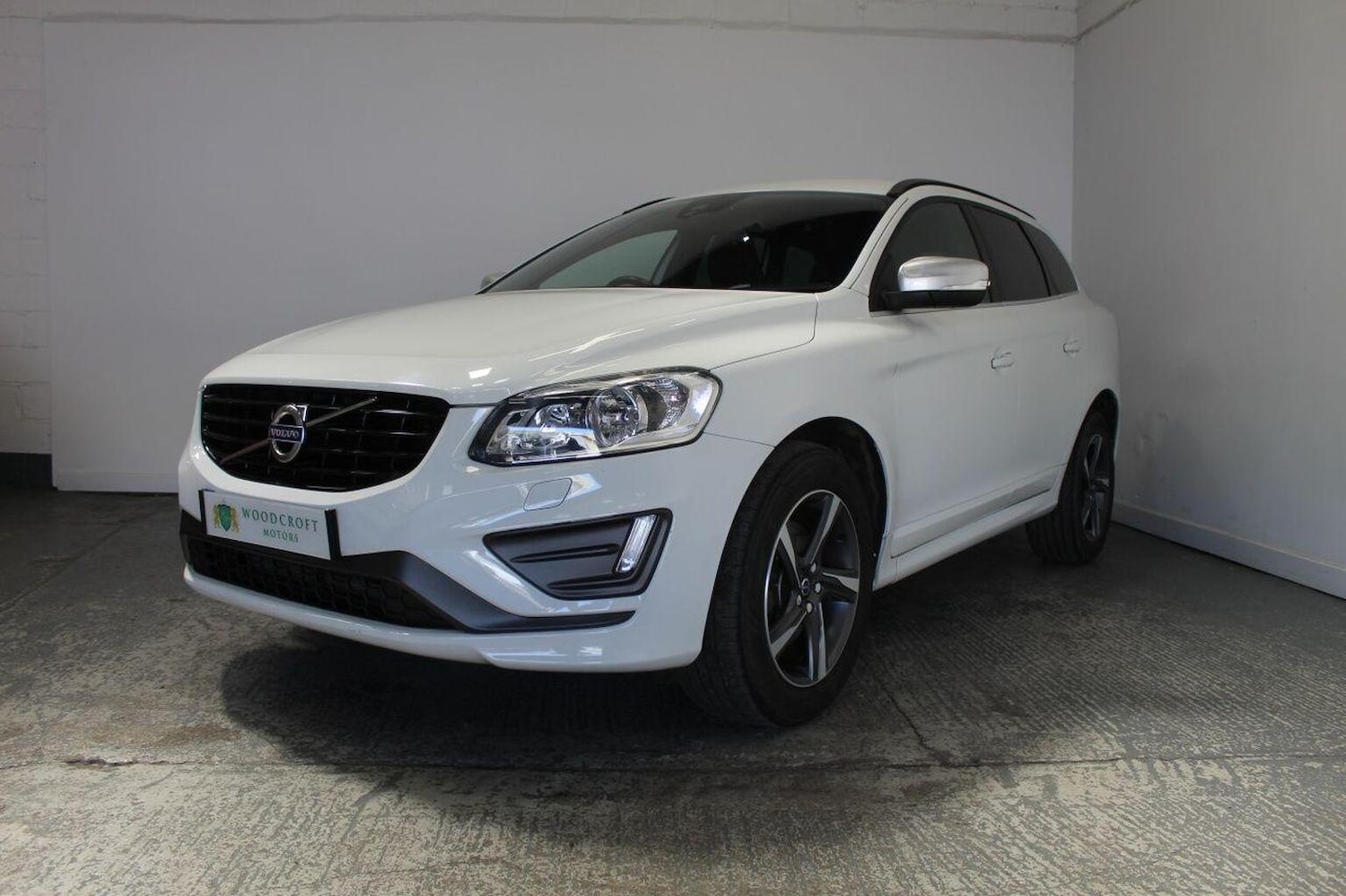 Used Volvo XC60 2015 for sale - 77937989: Photo 3