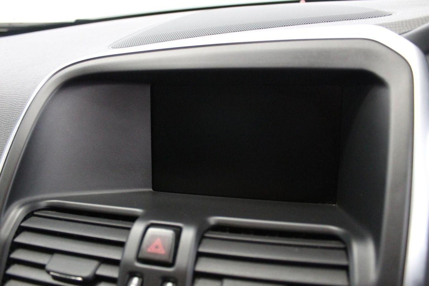 Used Volvo XC60 2015 for sale - 77937989: Photo 33