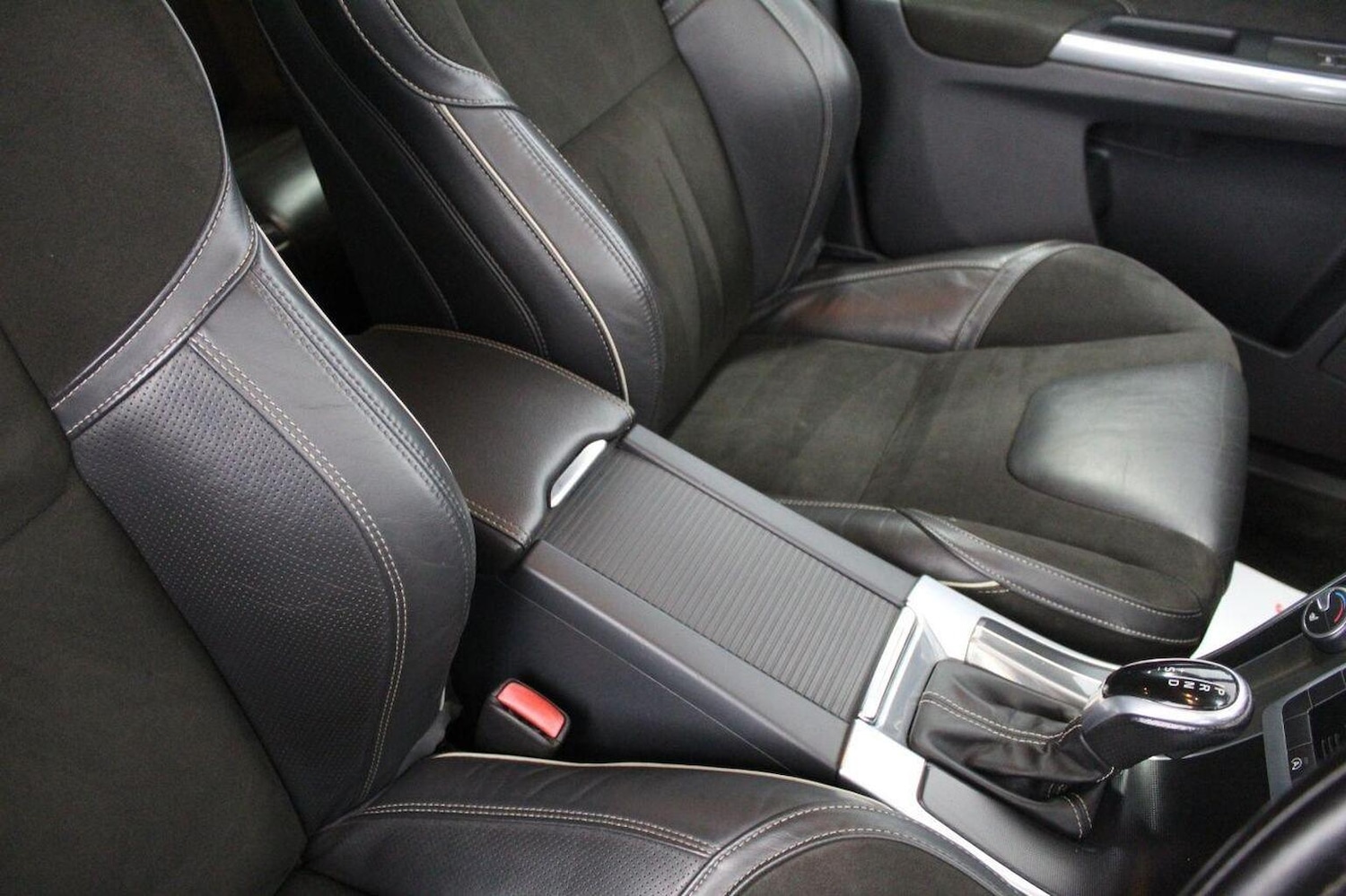 Used Volvo XC60 2015 for sale - 77937989: Photo 42