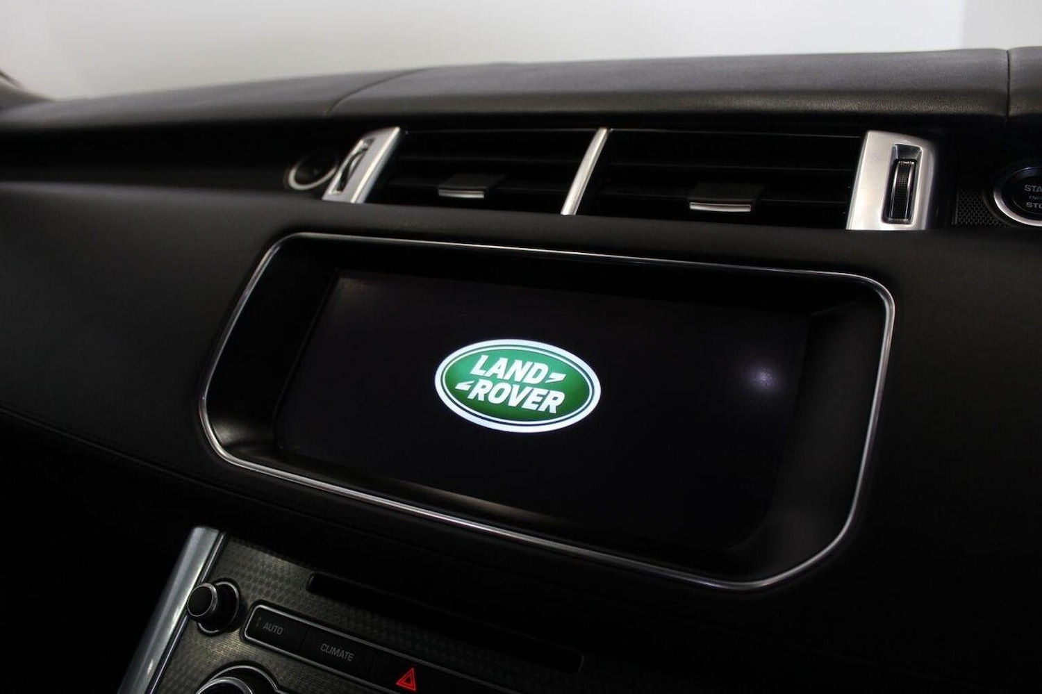 Used Land Rover Range Rover Sport 2017 for sale - 77937930: Photo 41