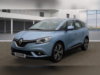 Used Renault Grand Scenic 2018 for sale - 77319812: Photo