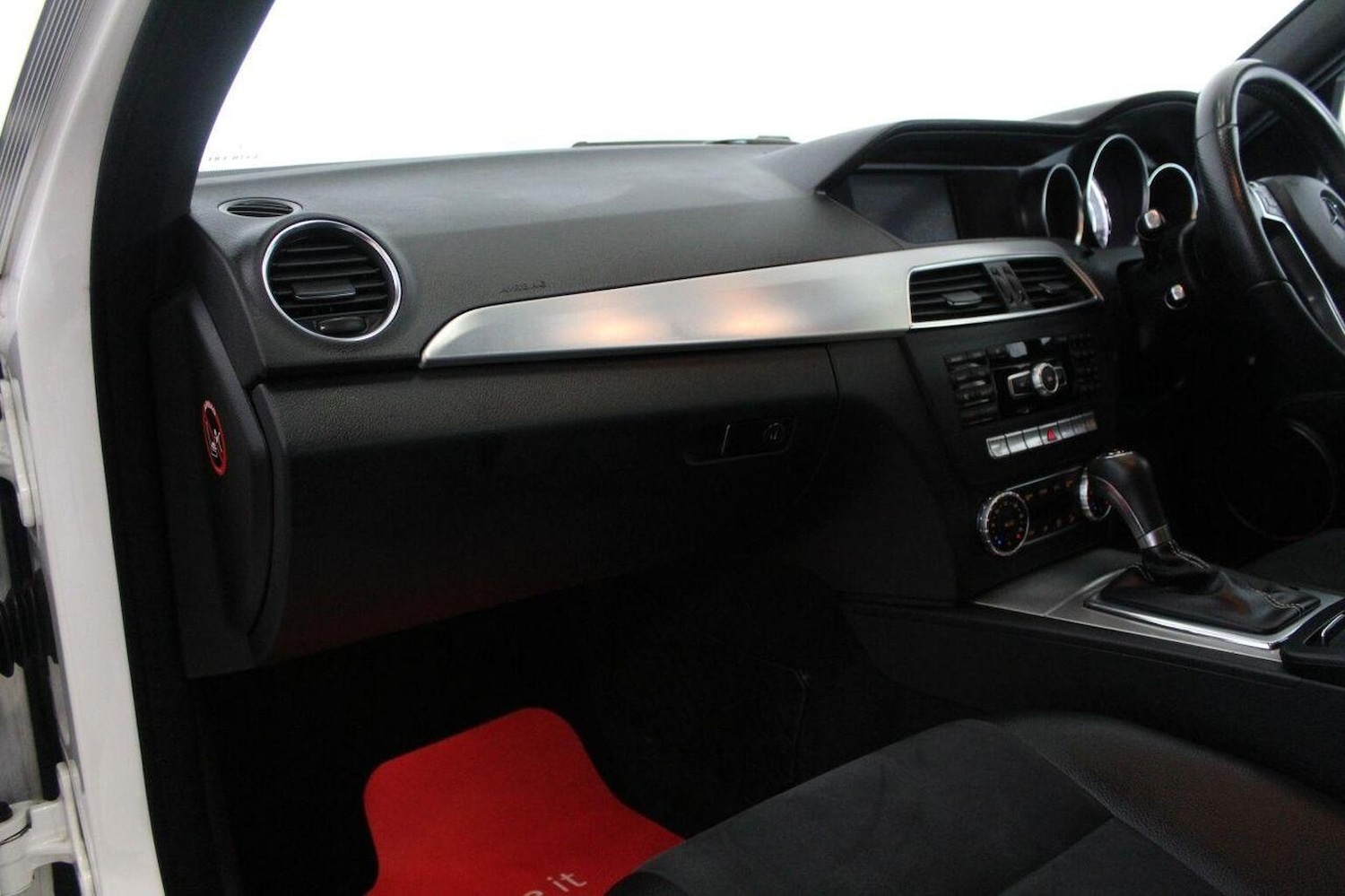 Used Mercedes-Benz C Class 2014 for sale - 76793676: Photo 32