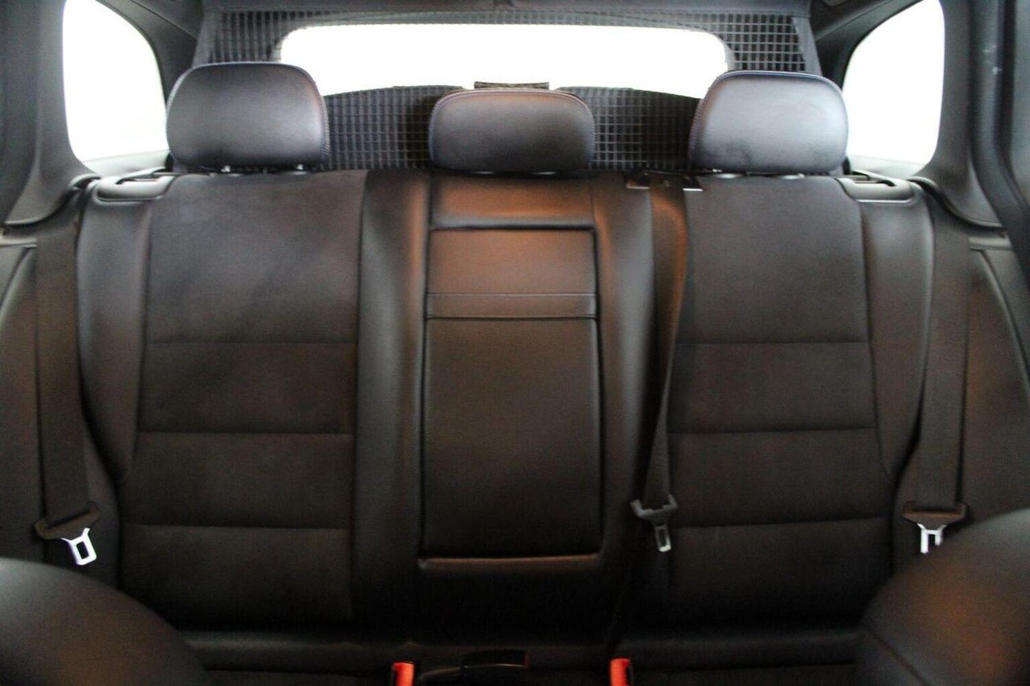 Used Mercedes-Benz C Class 2014 for sale - 76793676: Photo 56