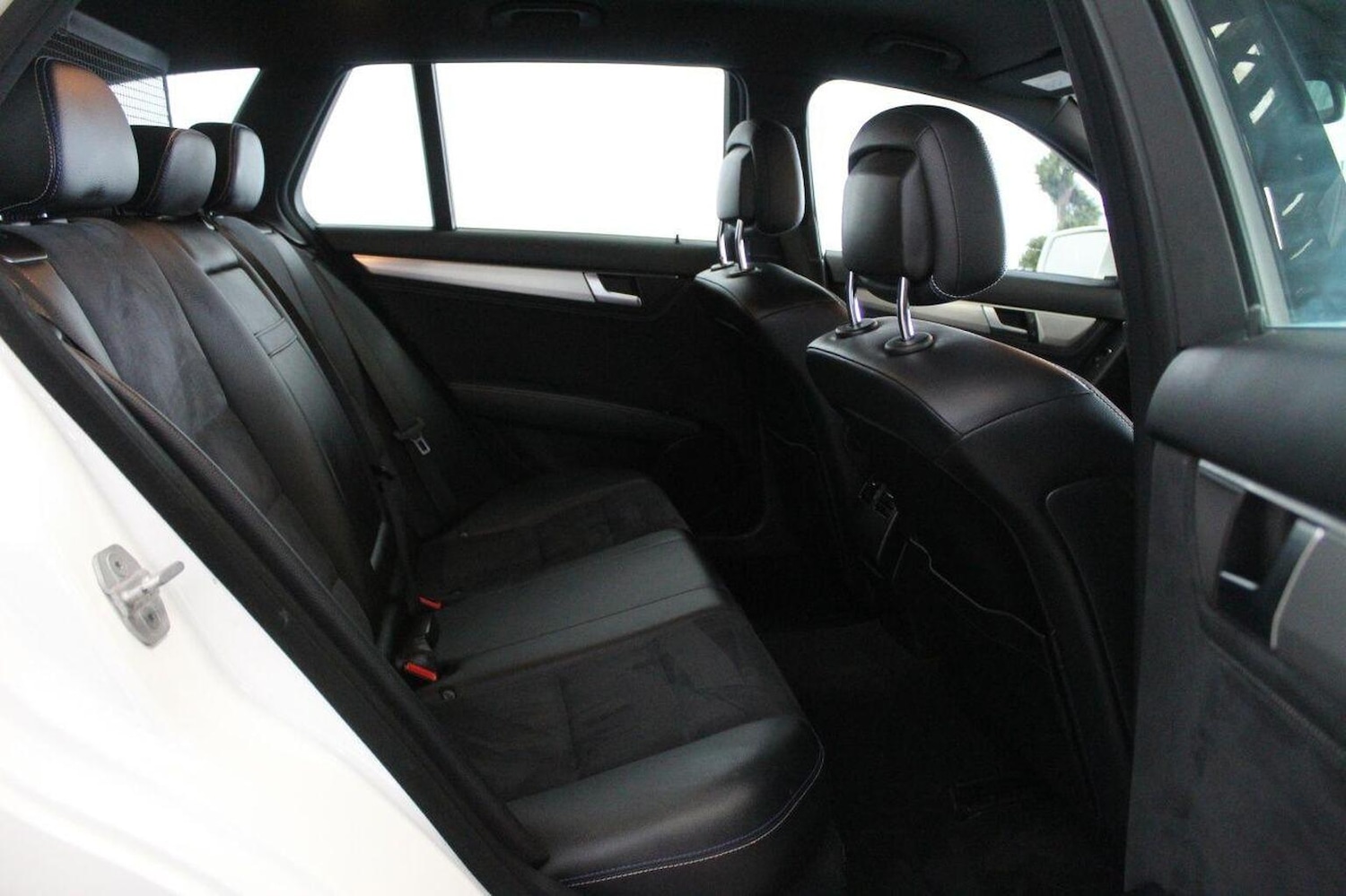 Used Mercedes-Benz C Class 2014 for sale - 76793676: Photo 58