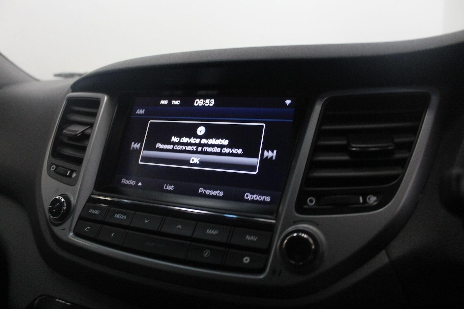 Used Hyundai TUCSON 2017 for sale - 77938185: Photo 35