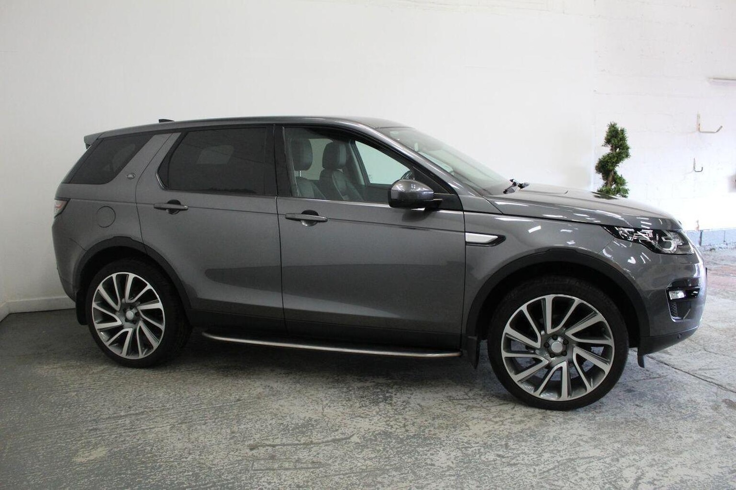 Used Land Rover Discovery Sport 2018 for sale - 77590092: Photo 4