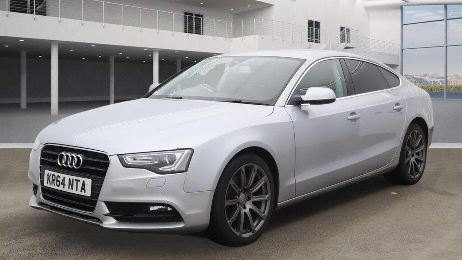 Used Audi A5 2015 for sale - 77662271: Photo 2