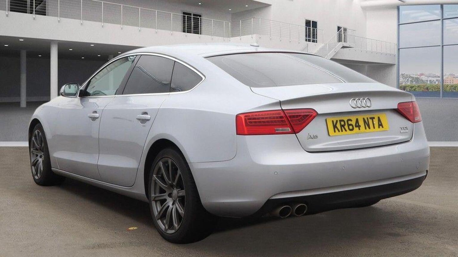 Used Audi A5 2015 for sale - 77662271: Photo 4