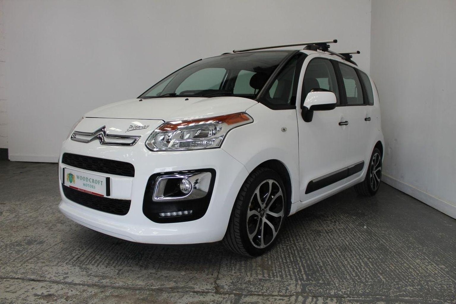 Used Citroen C3 Picasso 2015 for sale - 76793849: Photo 2