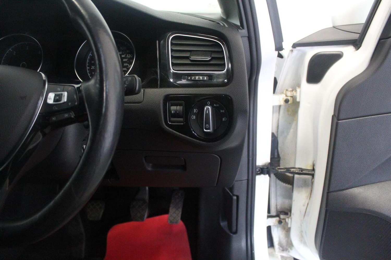 Used Volkswagen Golf 2015 for sale - 77080784: Photo 48