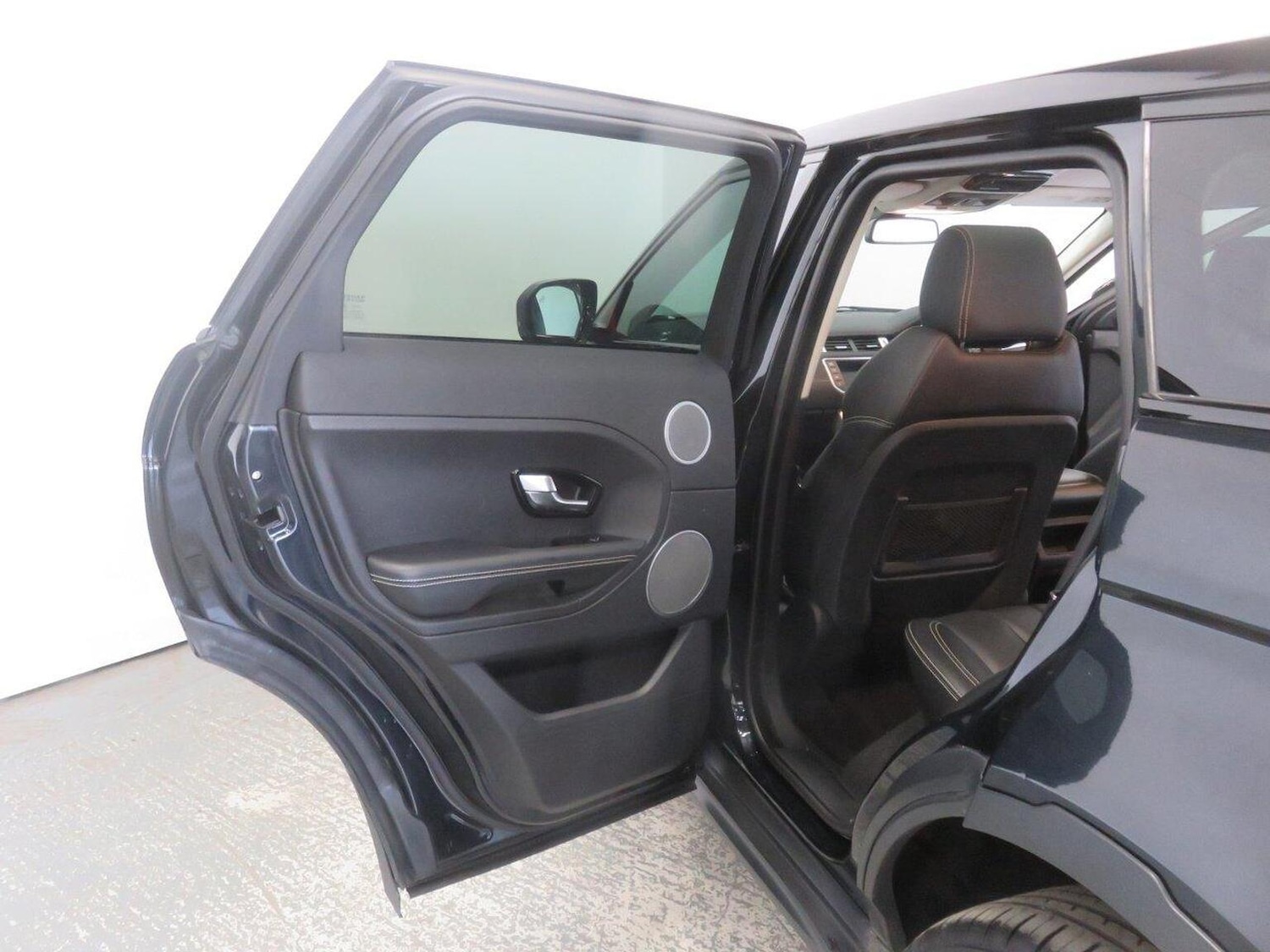 Used Land Rover Range Rover Evoque 2011 for sale - 76521118: Photo 29