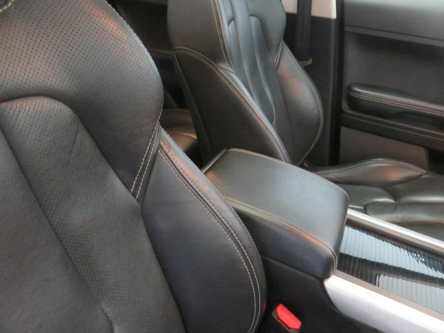 Used Land Rover Range Rover Evoque 2011 for sale - 76521118: Photo 43