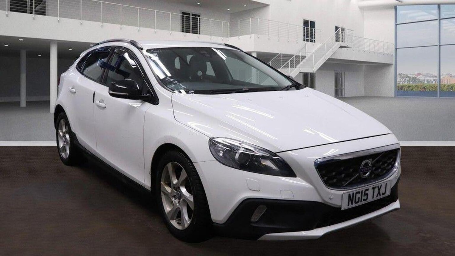 Used Volvo V40 Cross Country 2015 for sale - 77687707: Photo 1