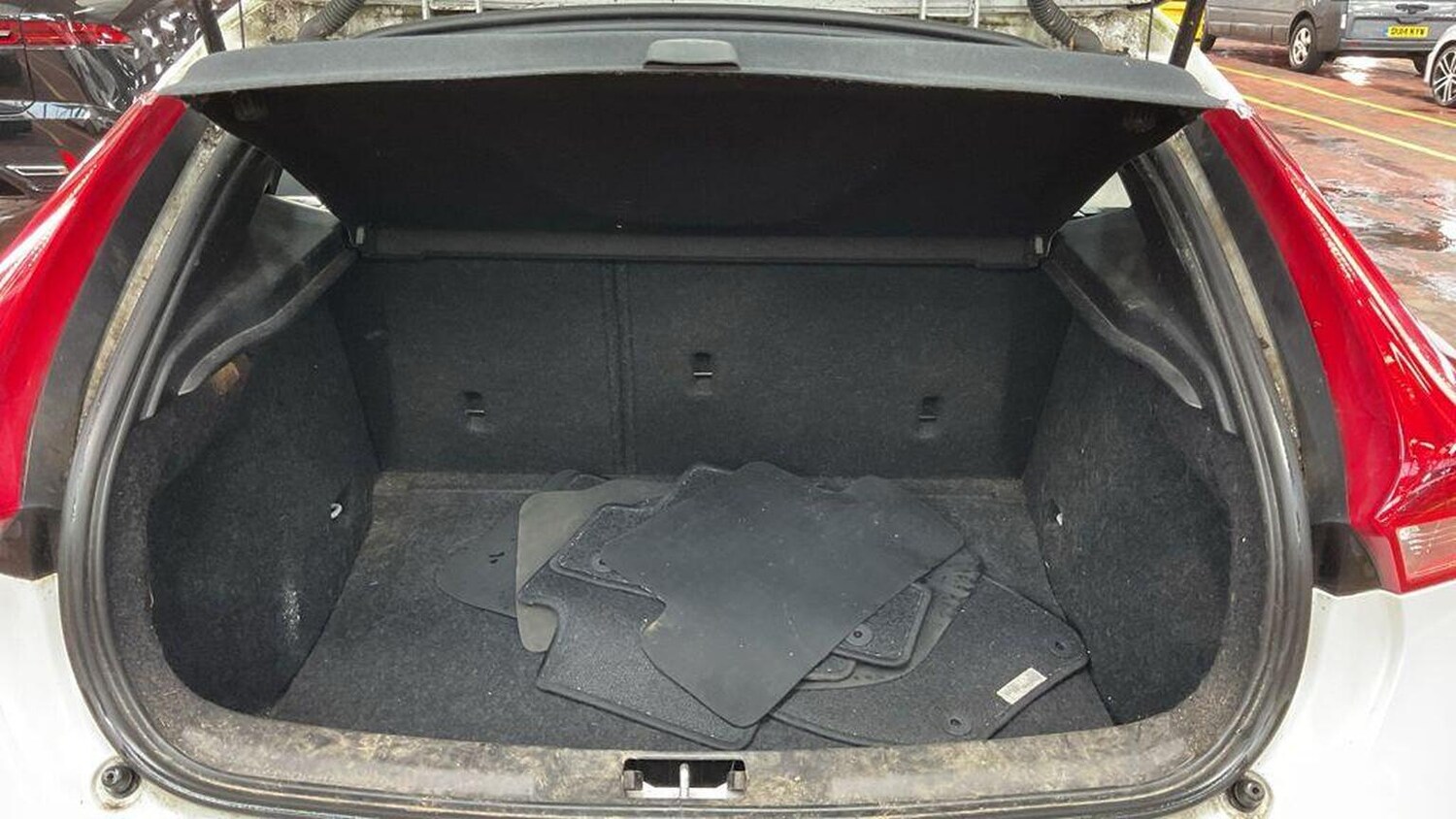 Used Volvo V40 Cross Country 2015 for sale - 77687707: Photo 10