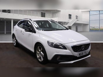 Used Volvo V40 Cross Country 2015 for sale - 77687707: Photo
