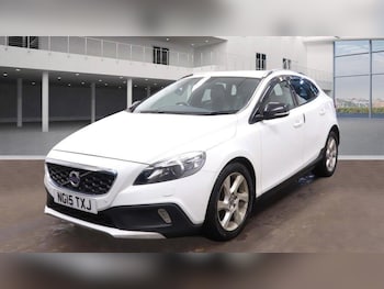 Used Volvo V40 Cross Country 2015 for sale - 77687707: Photo