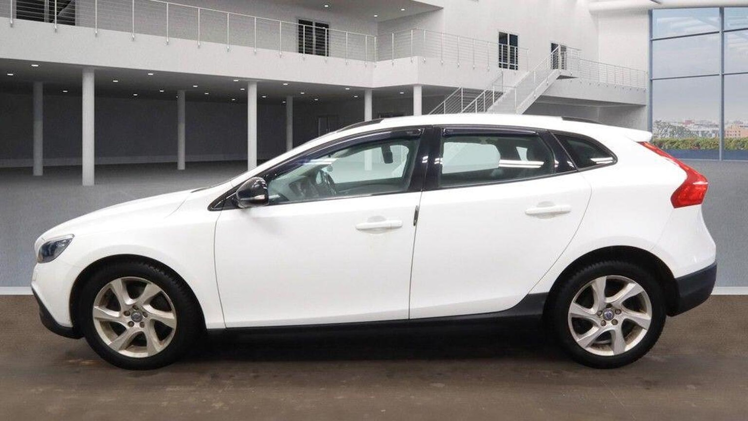Used Volvo V40 Cross Country 2015 for sale - 77687707: Photo 8
