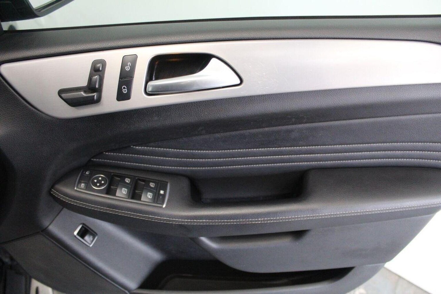 Used Mercedes-Benz M Class 2013 for sale - 77464765: Photo 50