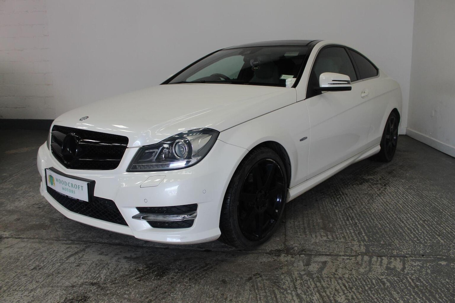 Used Mercedes-Benz C Class 2012 for sale - 77938118: Photo 2