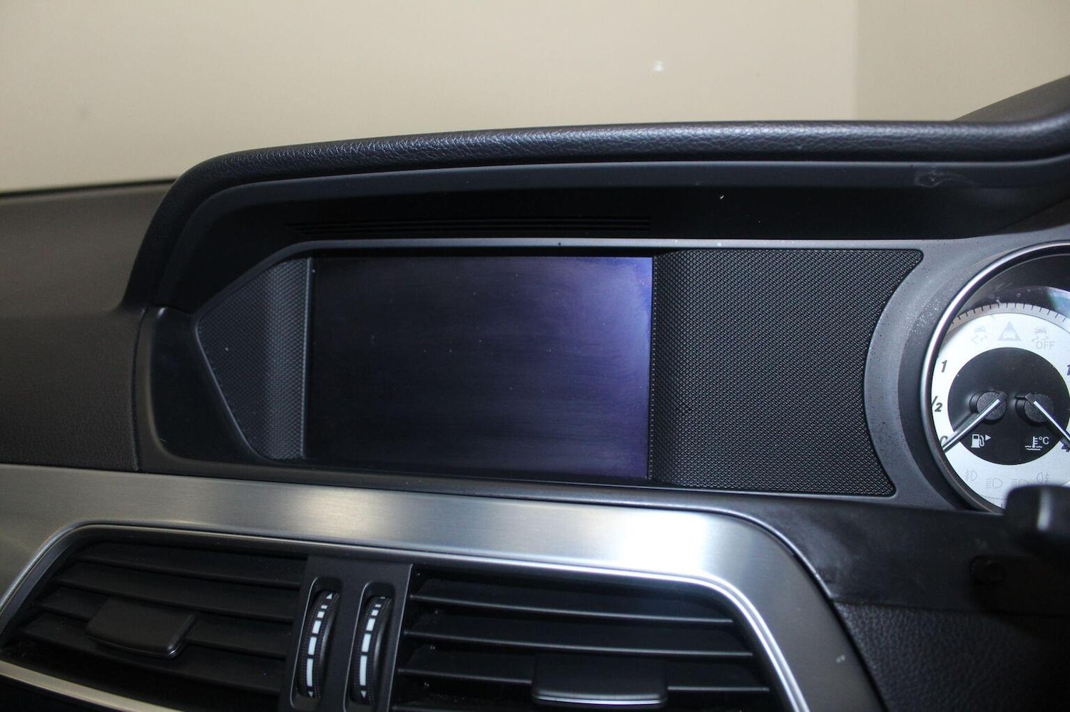 Used Mercedes-Benz C Class 2012 for sale - 77938118: Photo 34