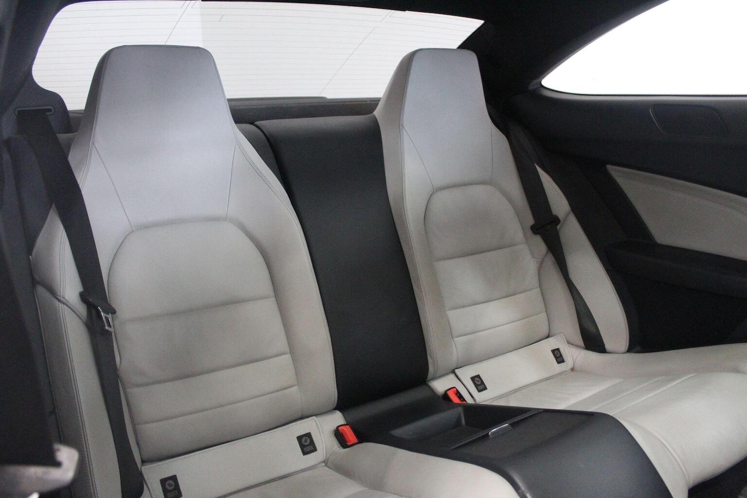 Used Mercedes-Benz C Class 2012 for sale - 77938118: Photo 46