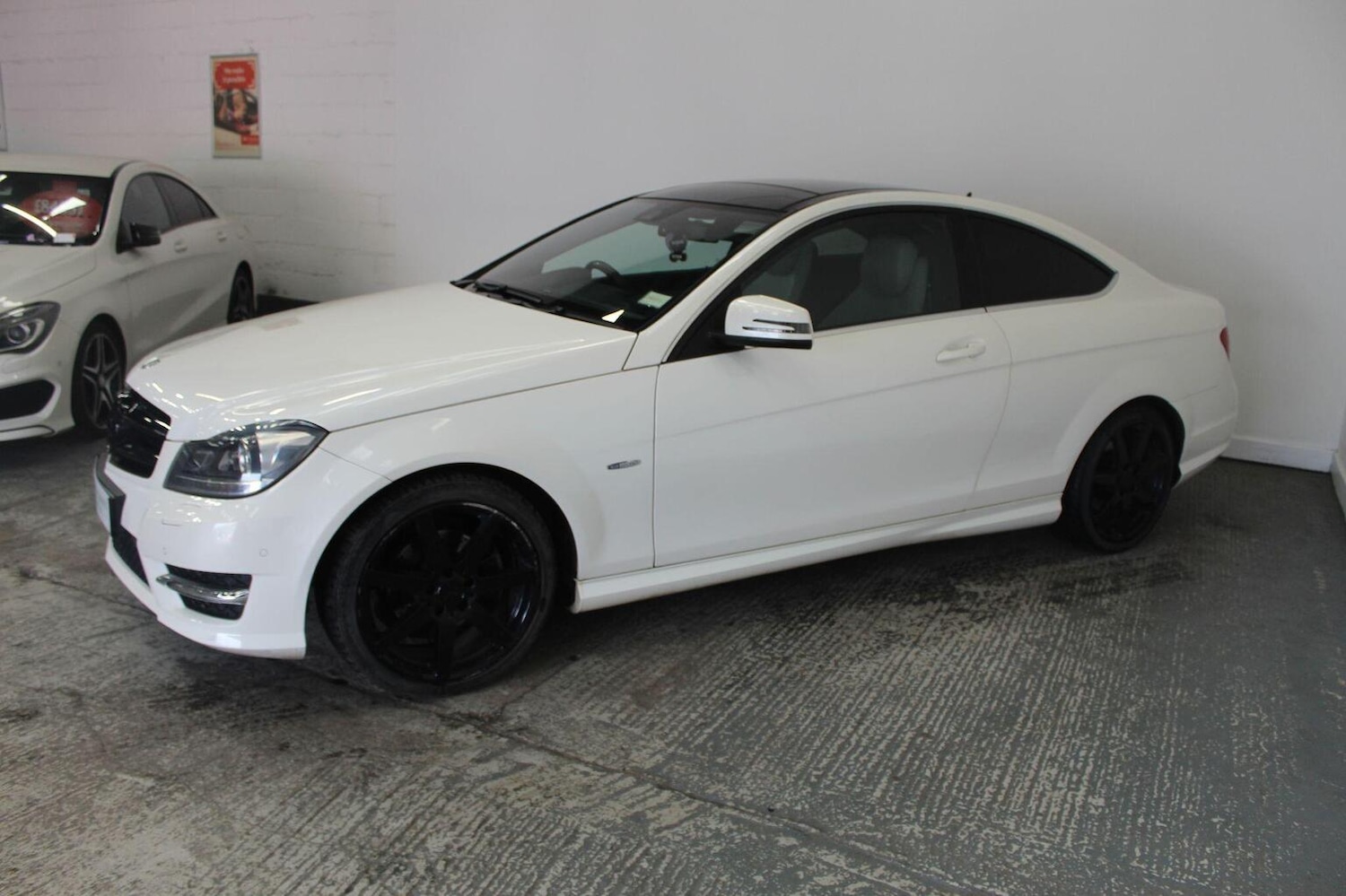 Used Mercedes-Benz C Class 2012 for sale - 77938118: Photo 5