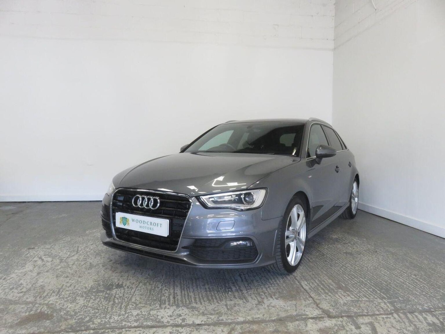 Used Audi A3 2014 for sale - 77937804: Photo 2