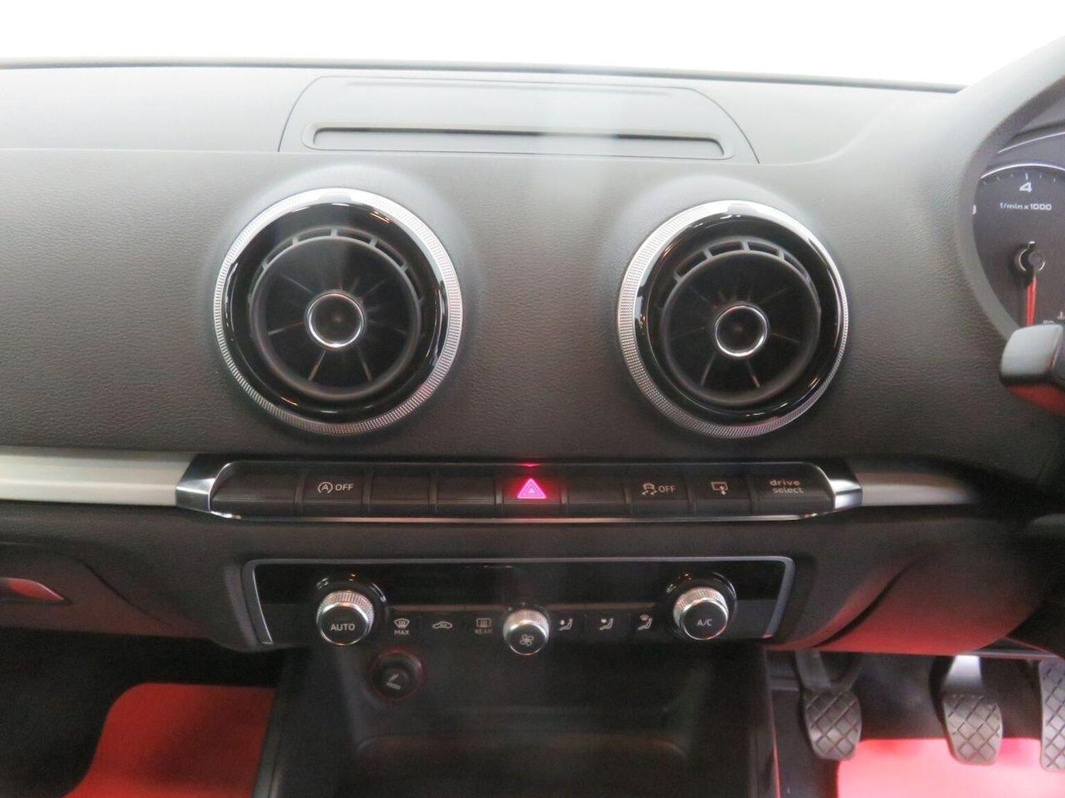 Used Audi A3 2014 for sale - 77937804: Photo 33