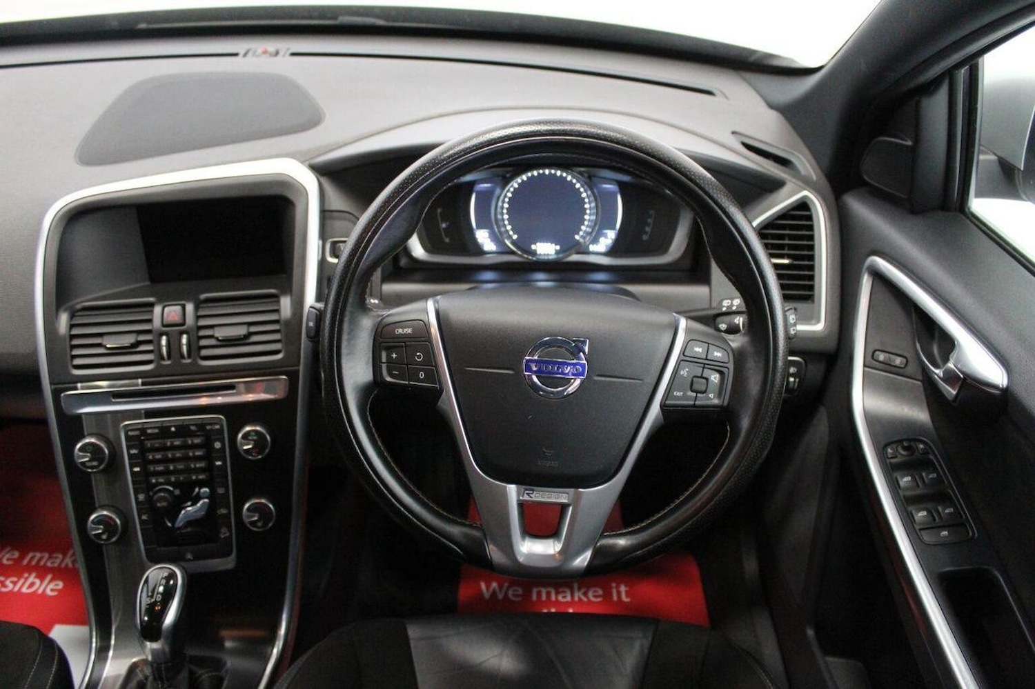 Used Volvo XC60 2015 for sale - 78070389: Photo 43