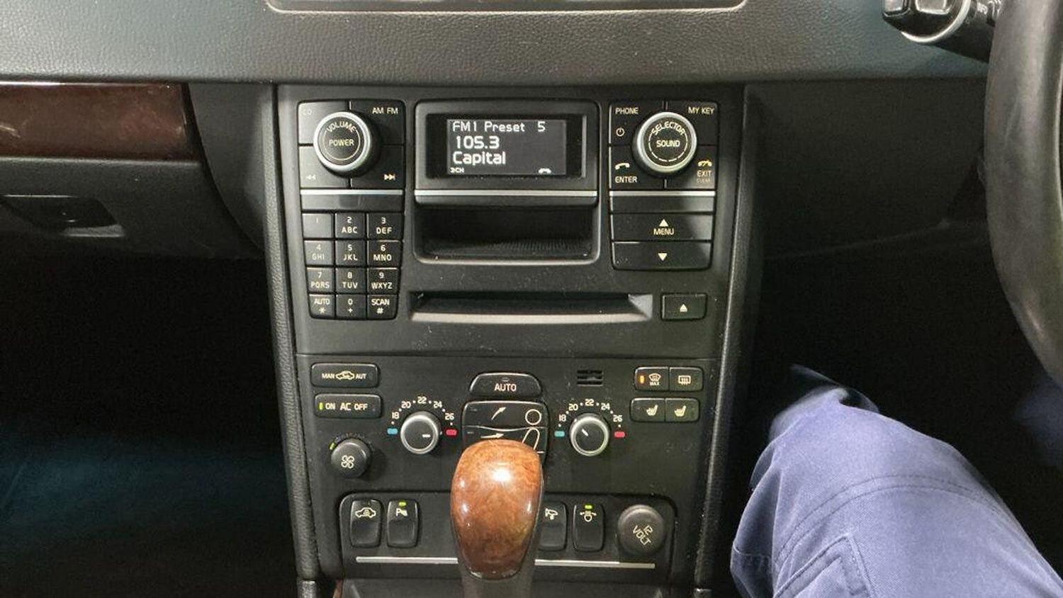 Used Volvo XC90 2013 for sale - 77937776: Photo 16