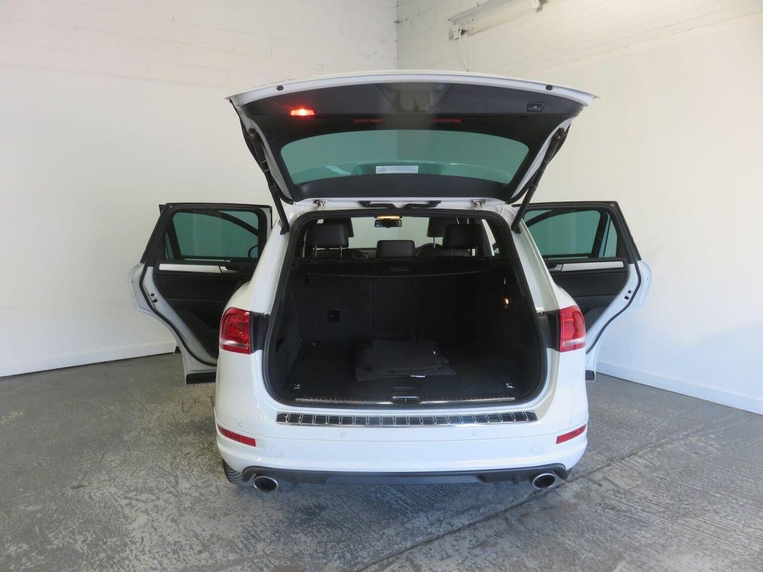 Used Volkswagen Touareg 2013 for sale - 76793847: Photo 24