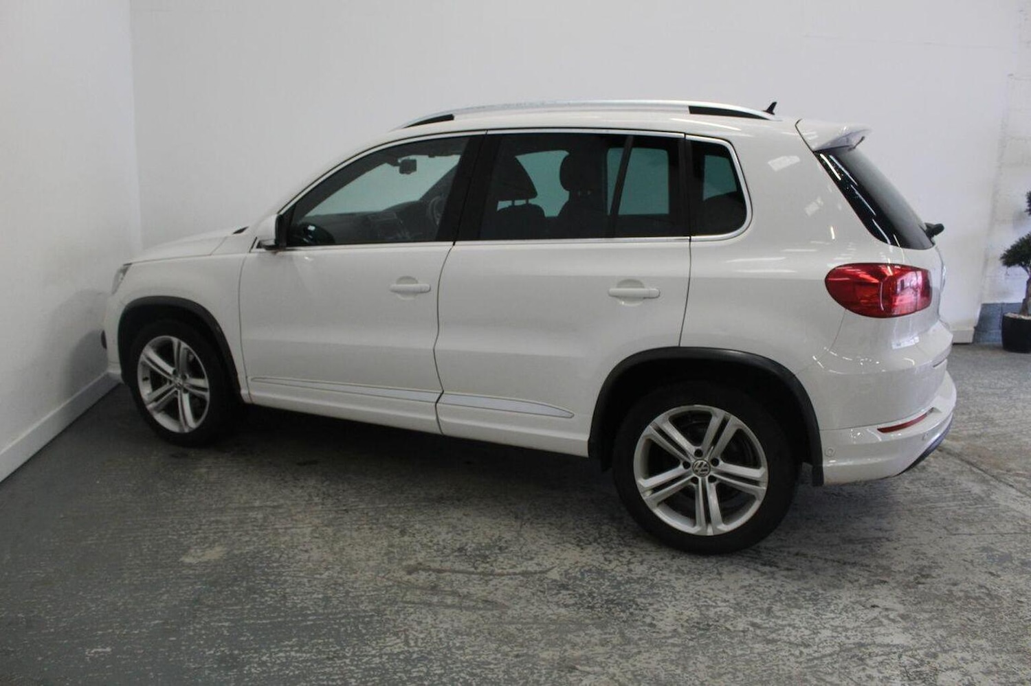 Used Volkswagen Tiguan 2013 for sale - 77937995: Photo 11