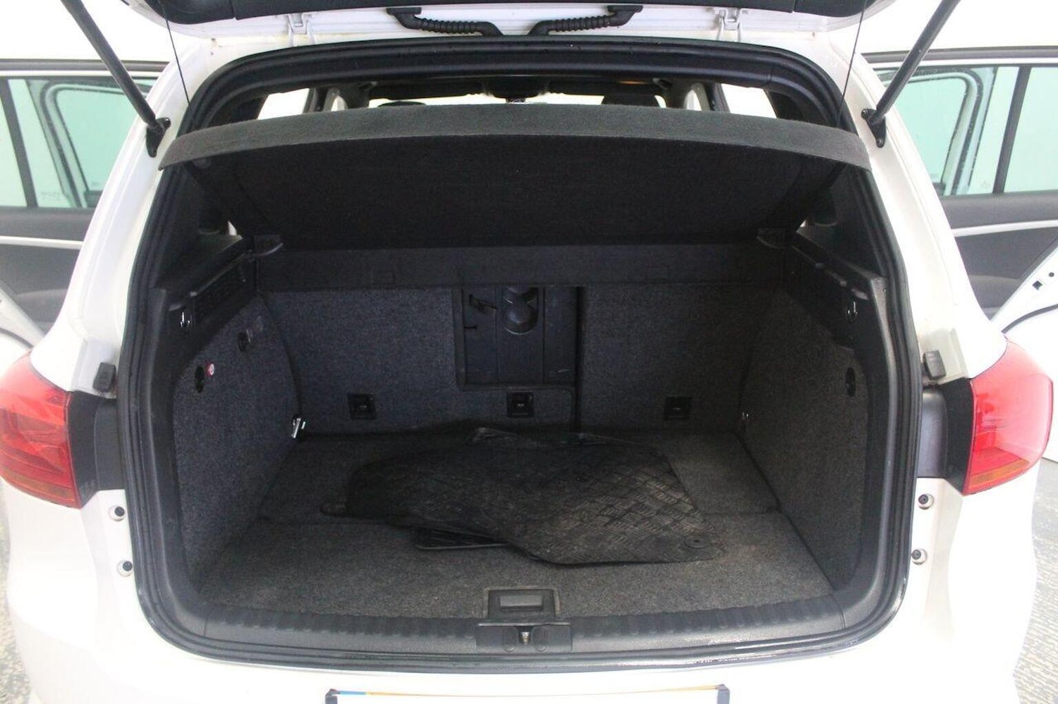 Used Volkswagen Tiguan 2013 for sale - 77937995: Photo 23