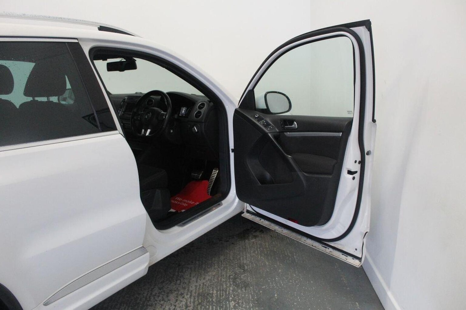 Used Volkswagen Tiguan 2013 for sale - 77937995: Photo 24