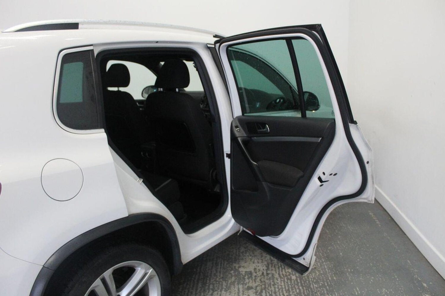 Used Volkswagen Tiguan 2013 for sale - 77937995: Photo 25